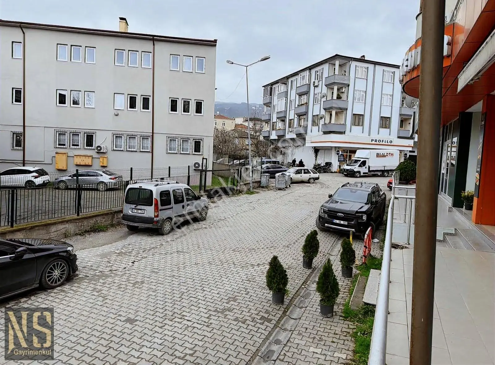 Sapanca Merkez Çarşı Da Satılık Dükkan - Görsel 2