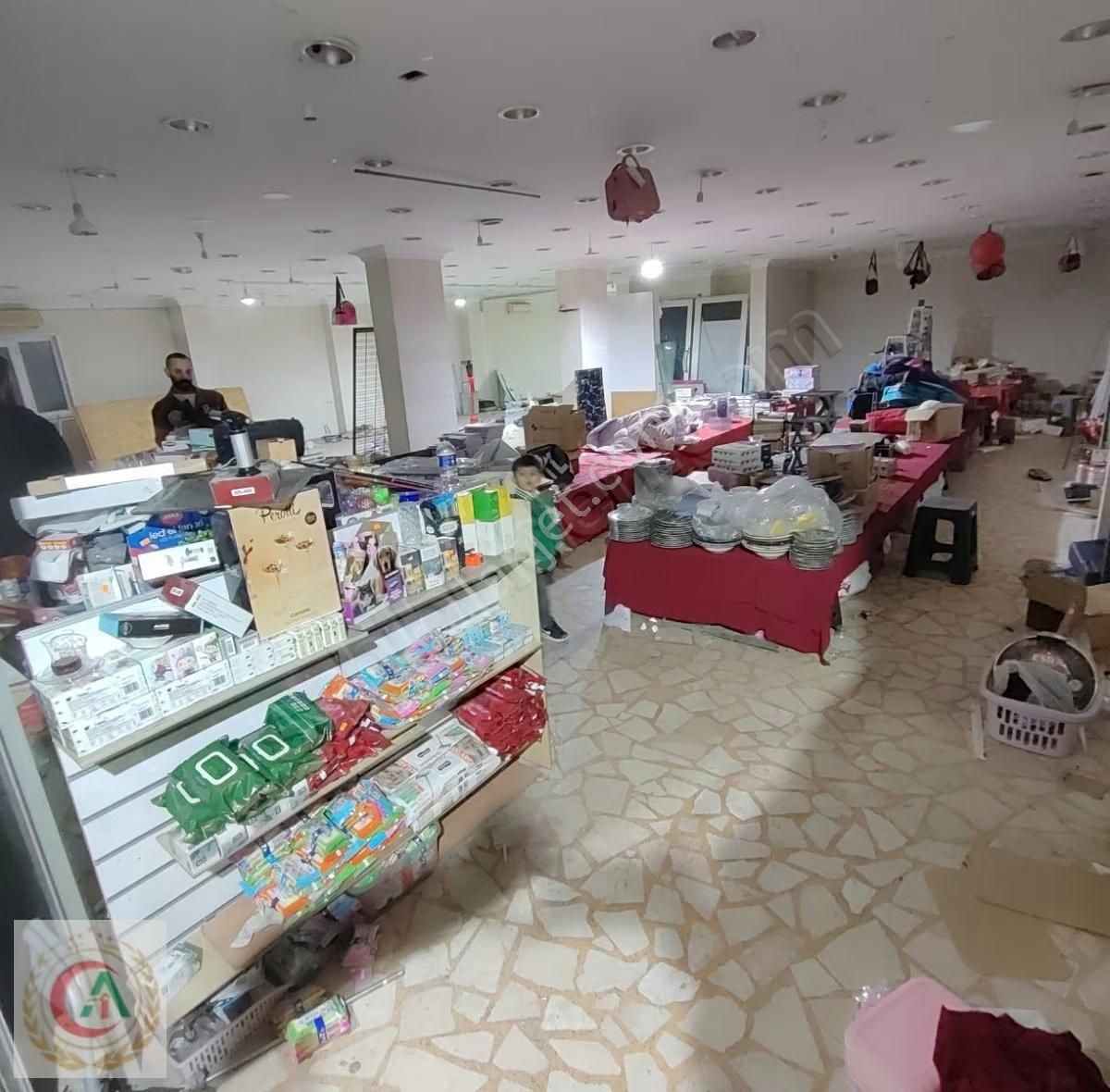 Akdoğan İnşaat Yunusemre Mah Cadde Üzeri Kiralık Dükkan 220m2 - Görsel 17