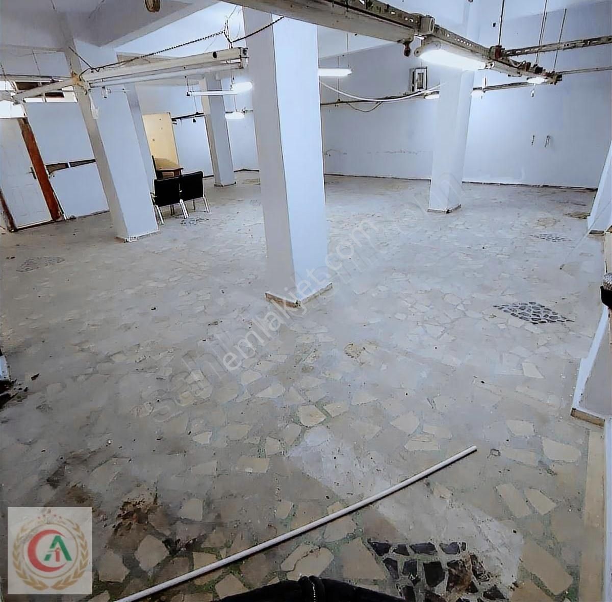 Akdoğan İnş Yunusemrede Kiralık Bodrum Dükkan 140m2 Herişe Uygun - Görsel 5