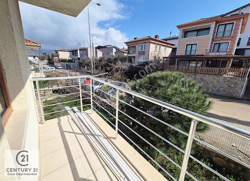 C21 Cius; Umurbey'de 300m2 Bahçeli 5+1 Müstakil Tripleks Villa - Görsel 25