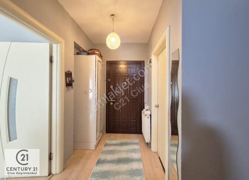 C21 Cius; Umurbey'de 300m2 Bahçeli 5+1 Müstakil Tripleks Villa - Görsel 7