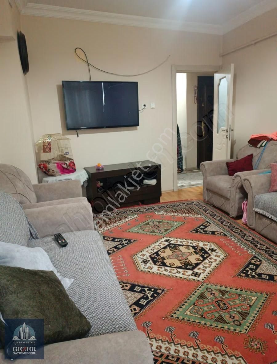 Şemsipaşa Mah Mükemmel Konum Orta Kat 2+1 Fırsat Daire