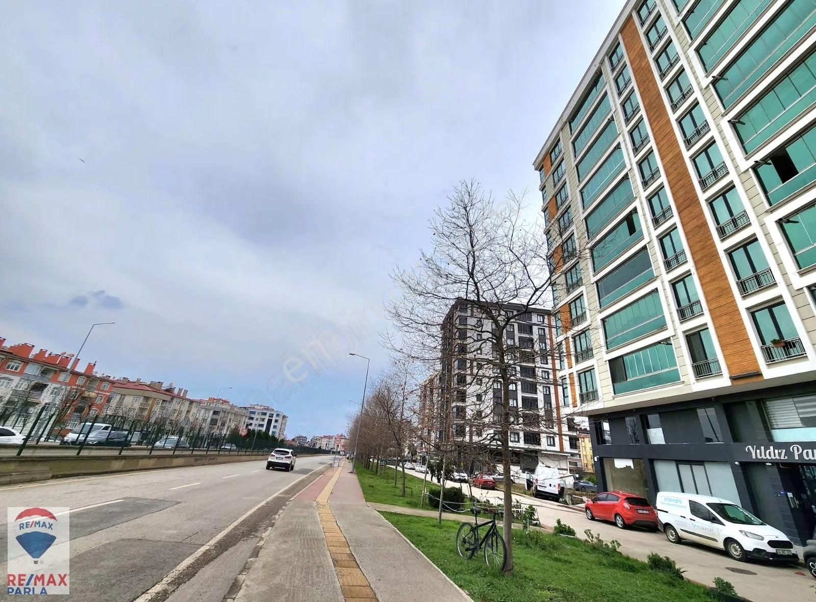 Ömürevlerinde Merkezi Lokasyonda Satılık 4+1 Daire - Görsel 30