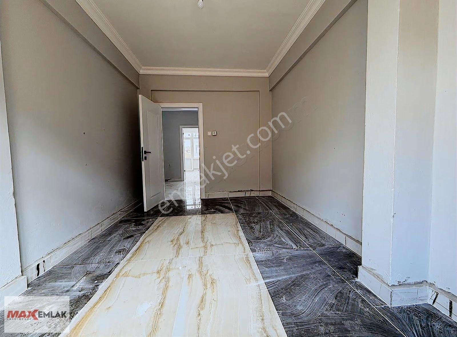 Osmangazi Mah. Cadde Üzeri Marmaray Yakını 2+1 130 M2 Arakat - Görsel 5