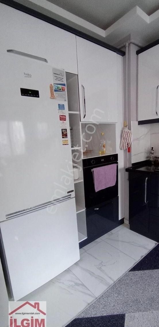 Kızılay Kolej Yakını 3+1 Eşyalı Çok Temiz Asansörlü Açık Otoparklı Kiralık Konut - Görsel 9