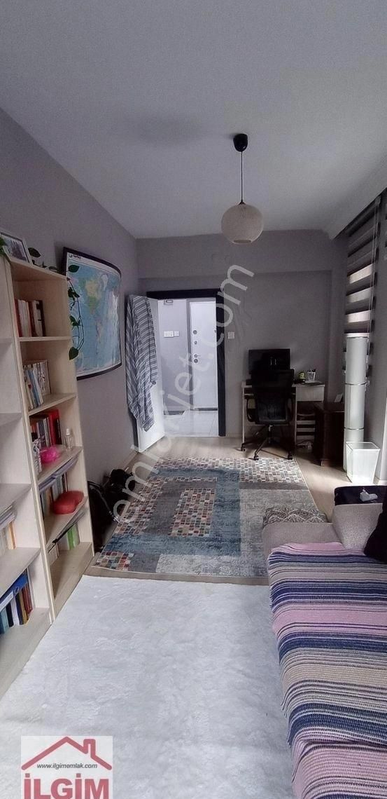 Kızılay Kolej Yakını 3+1 Eşyalı Çok Temiz Asansörlü Açık Otoparklı Kiralık Konut - Görsel 7