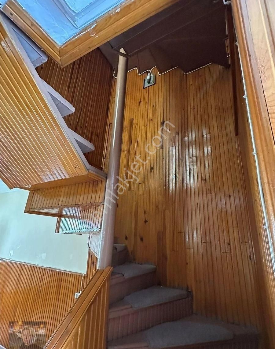Büşra Gayrimenkulden Cumhuriyet Mah Kiralık Yazlık 3 Katlı 4+1 Doğalgazlı Kombili Bahçeli - Görsel 12