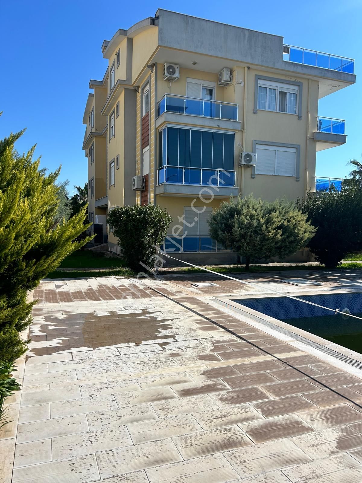 Emsalleriden Uygun Satılık Havuzlu Daire - Görsel 12