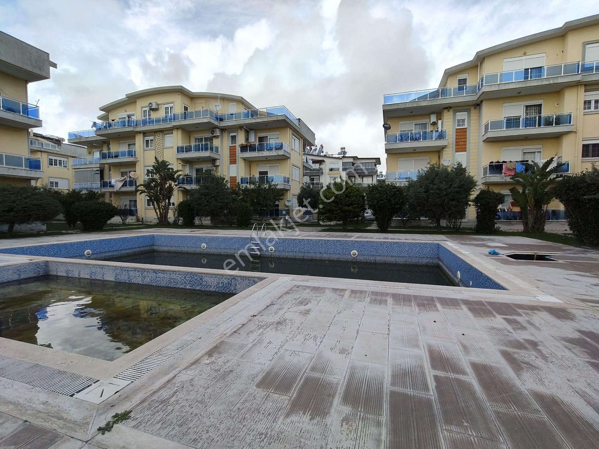 Emsalleriden Uygun Satılık Havuzlu Daire - Görsel 4