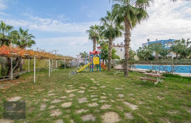 Alanya Konaklıda Denize Sıfır Sitede Satılık Manzaralı 2+1 Daire - Görsel 24