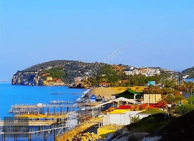 Alanya Konaklıda Denize Sıfır Sitede Satılık Manzaralı 2+1 Daire - Görsel 6