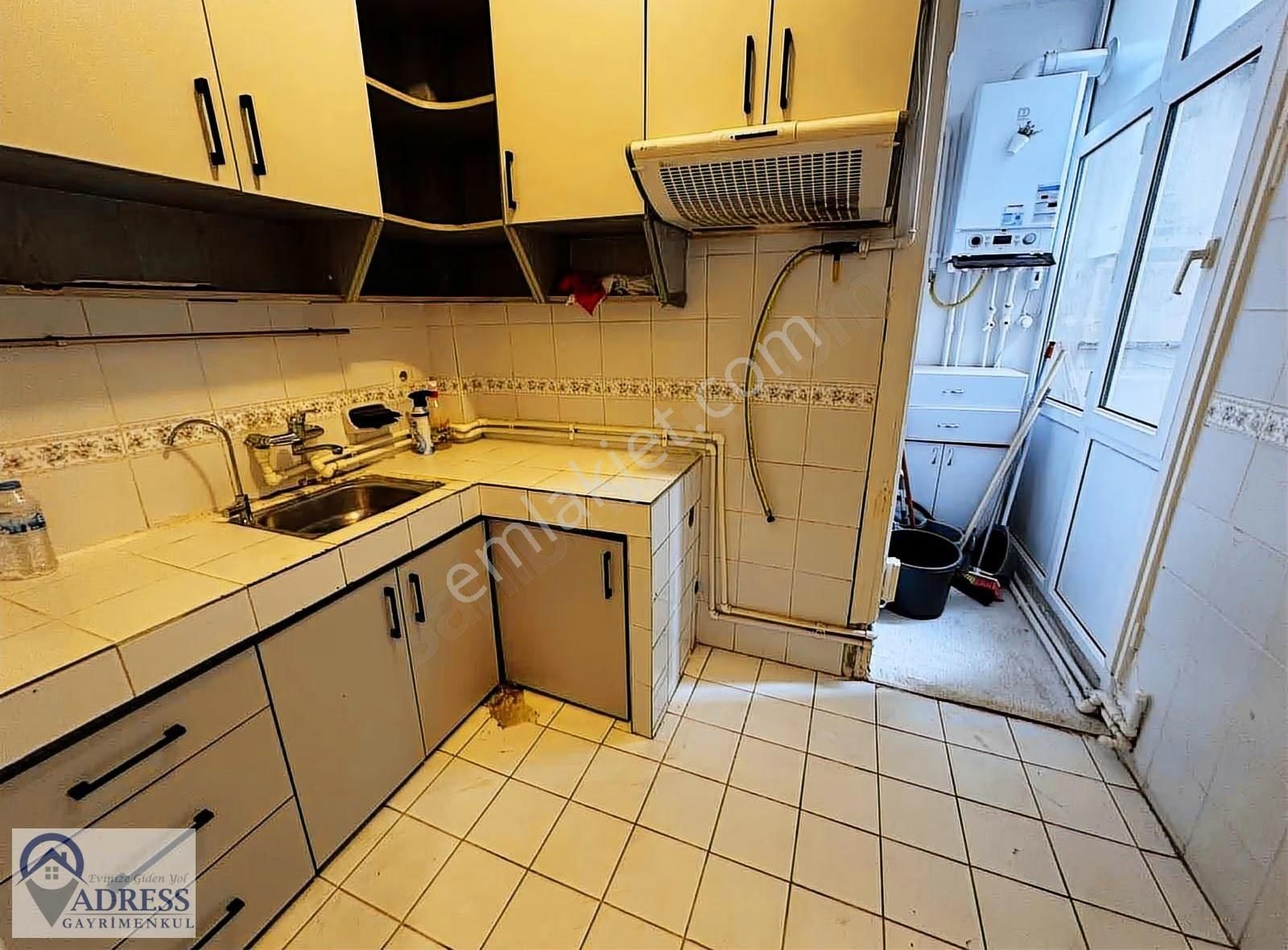 Acıbadem De Merkezi Lokasyonda Ulaşım Sorunu Olmayan 1+1 Kiralık - Görsel 17