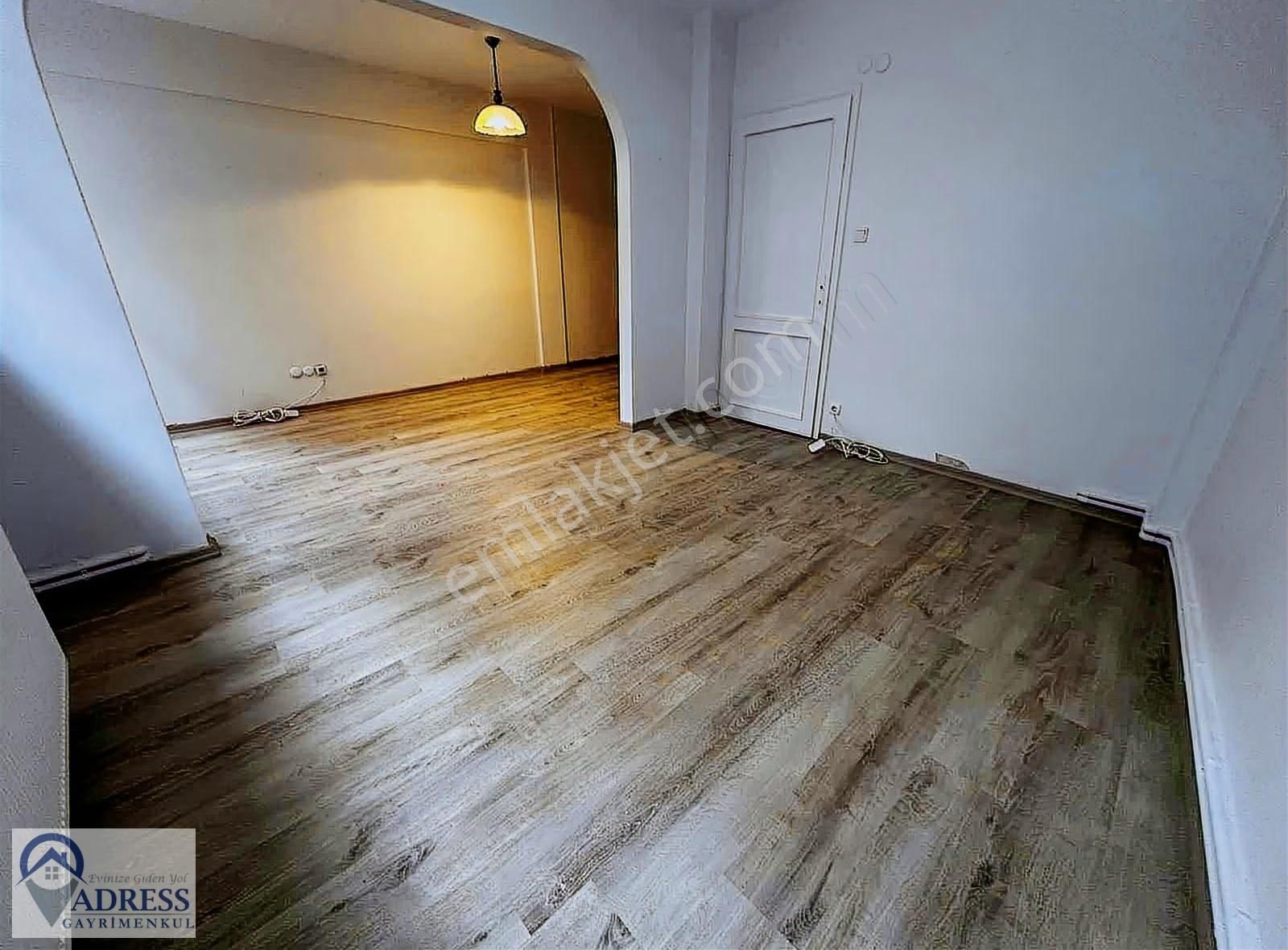 Acıbadem De Merkezi Lokasyonda Ulaşım Sorunu Olmayan 1+1 Kiralık - Görsel 4