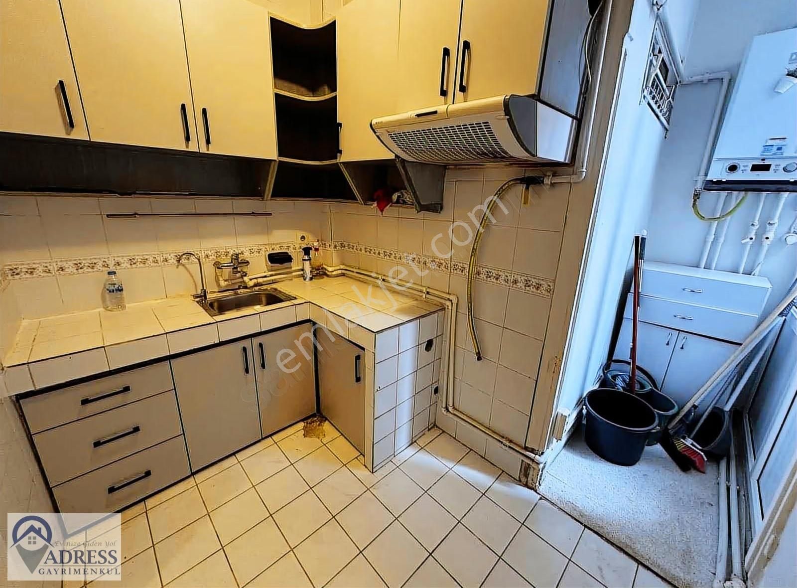 Acıbadem De Merkezi Lokasyonda Ulaşım Sorunu Olmayan 1+1 Kiralık - Görsel 13