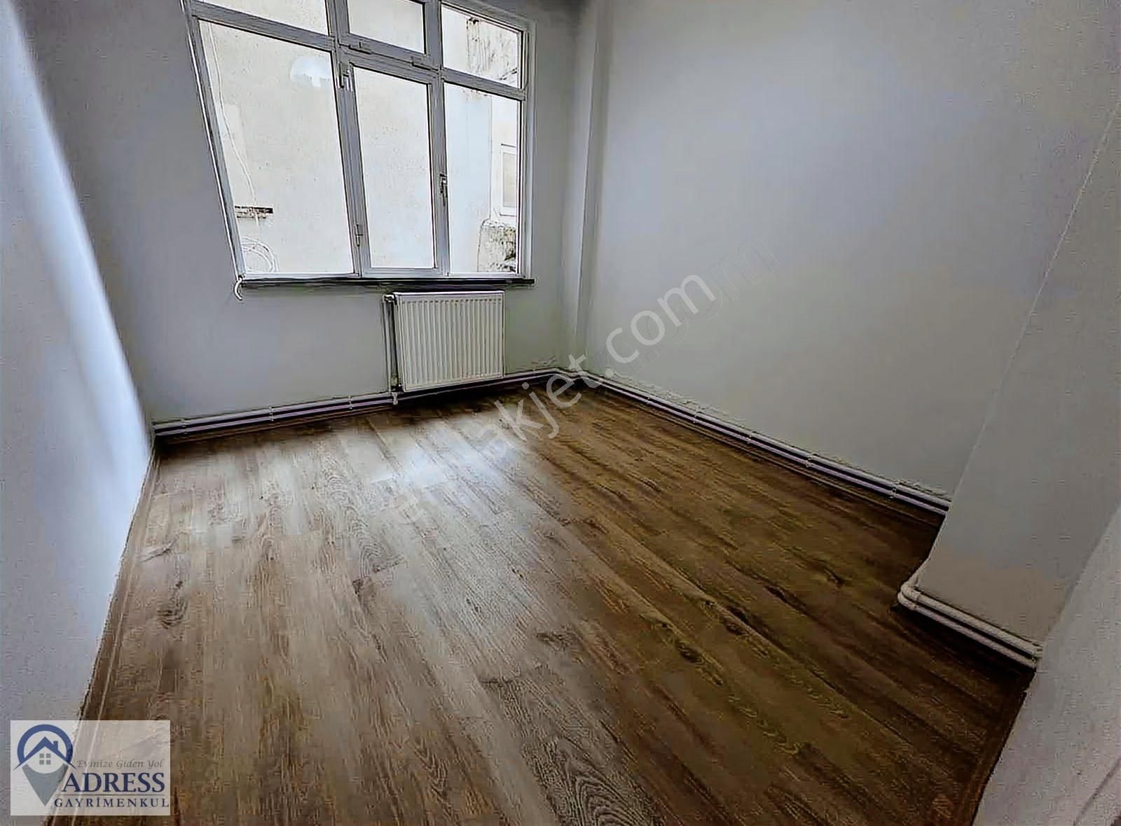 Acıbadem De Merkezi Lokasyonda Ulaşım Sorunu Olmayan 1+1 Kiralık - Görsel 24