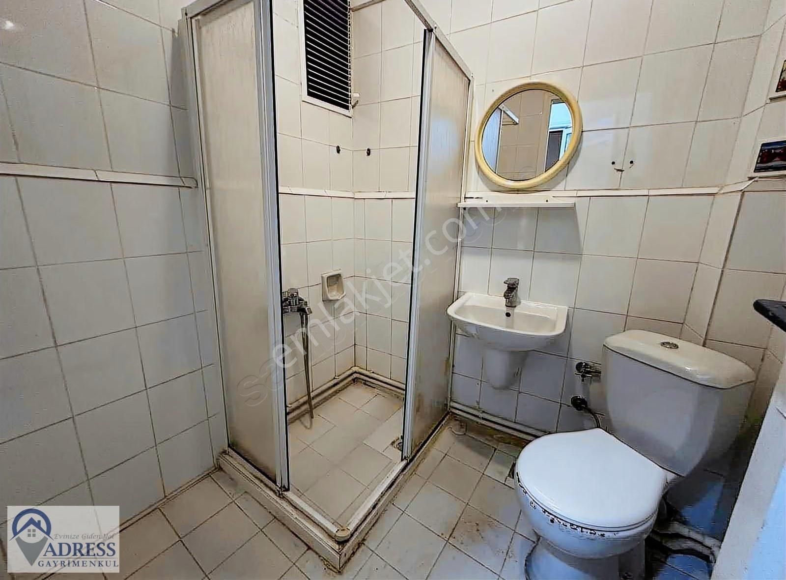 Acıbadem De Merkezi Lokasyonda Ulaşım Sorunu Olmayan 1+1 Kiralık - Görsel 5