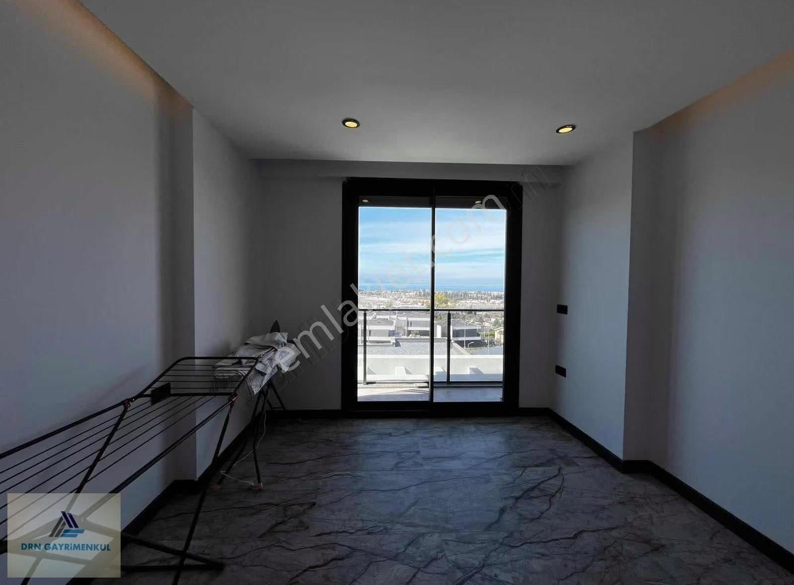 Kuşadası Karaova'da Deniz Manzaralı Boş Satılık 4+1 Villa - Görsel 12