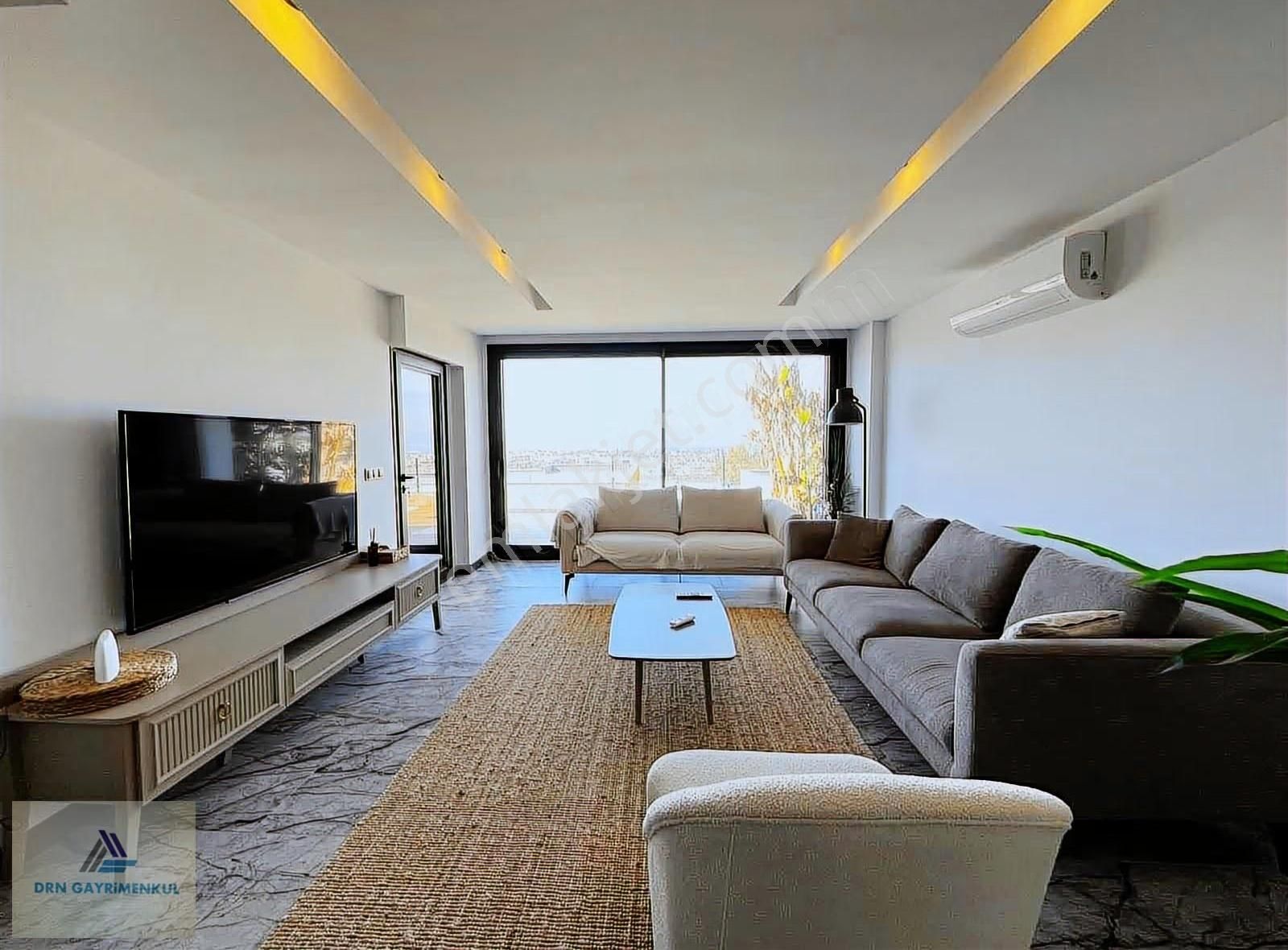 Kuşadası Karaova'da Deniz Manzaralı Boş Satılık 4+1 Villa - Görsel 5