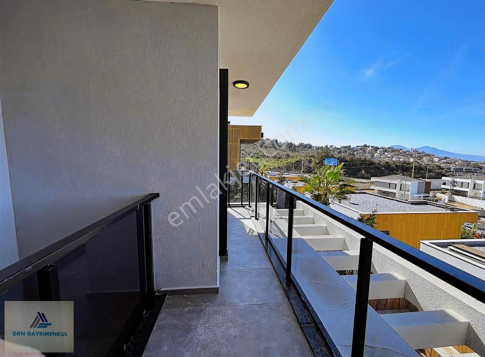 Kuşadası Karaova'da Deniz Manzaralı Boş Satılık 4+1 Villa - Görsel 17