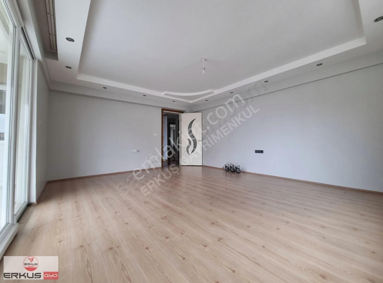 Erkuş Tan Selçukbeyde Mükemmel Konumda 4+1 Kiralık Daire - Görsel 8