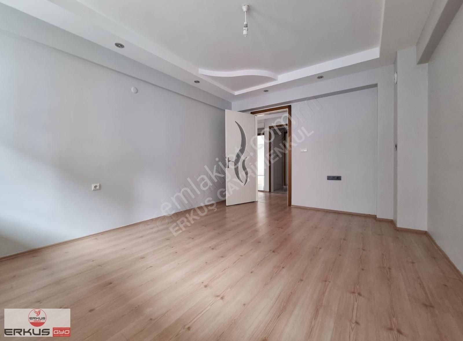 Erkuş Tan Selçukbeyde Mükemmel Konumda 4+1 Kiralık Daire - Görsel 13