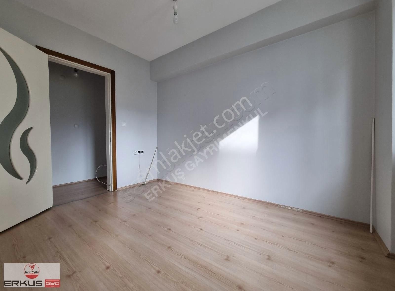 Erkuş Tan Selçukbeyde Mükemmel Konumda 4+1 Kiralık Daire - Görsel 19