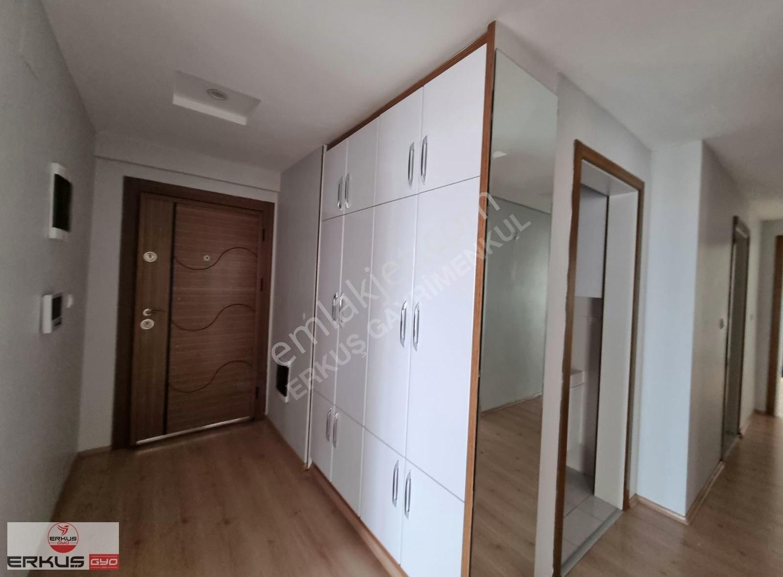 Erkuş Tan Selçukbeyde Mükemmel Konumda 4+1 Kiralık Daire - Görsel 9