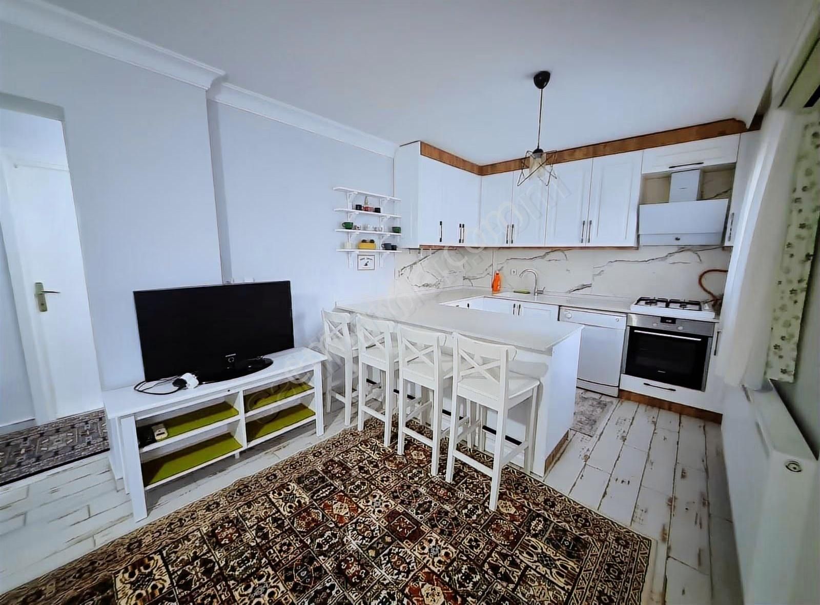 Yenifoça Narezen Mevkii Eşyalı Kiralık Daire - Görsel 11