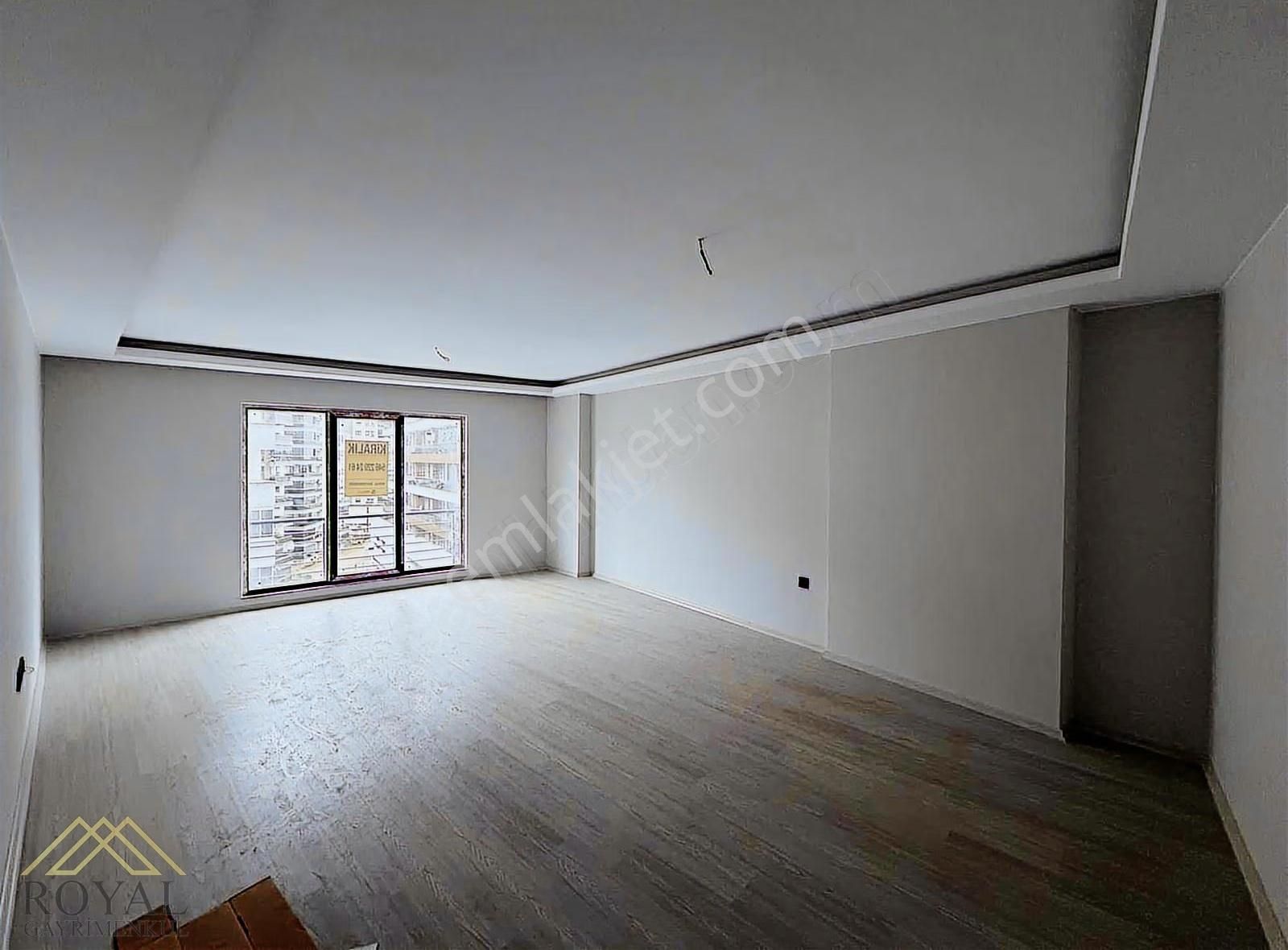 Kaşüstü Merkezde Satılık Daire