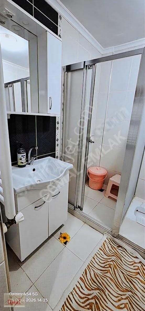 Cemal Emlak Muradiye Giriş Kat Masrafsız Bakımlı Bahçeli Ekonomi - Görsel 8