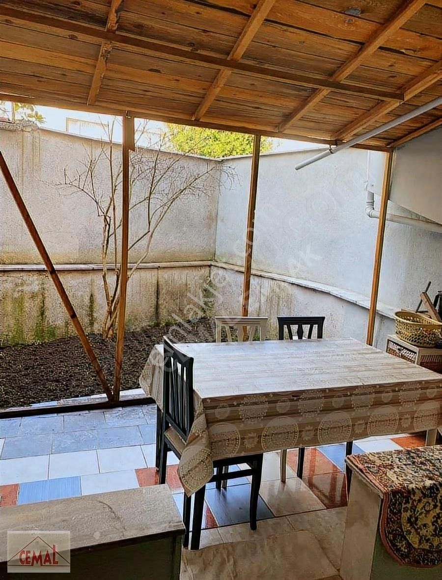 Cemal Emlak Muradiye Giriş Kat Masrafsız Bakımlı Bahçeli Ekonomi - Görsel 21