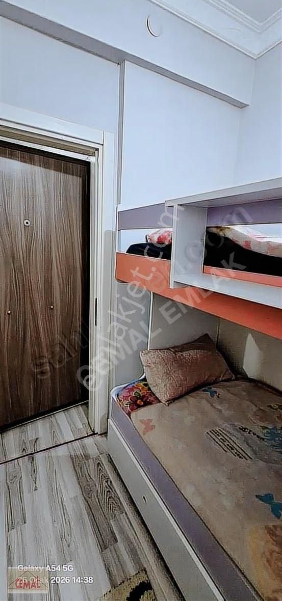 Cemal Emlak Muradiye Giriş Kat Masrafsız Bakımlı Bahçeli Ekonomi - Görsel 4