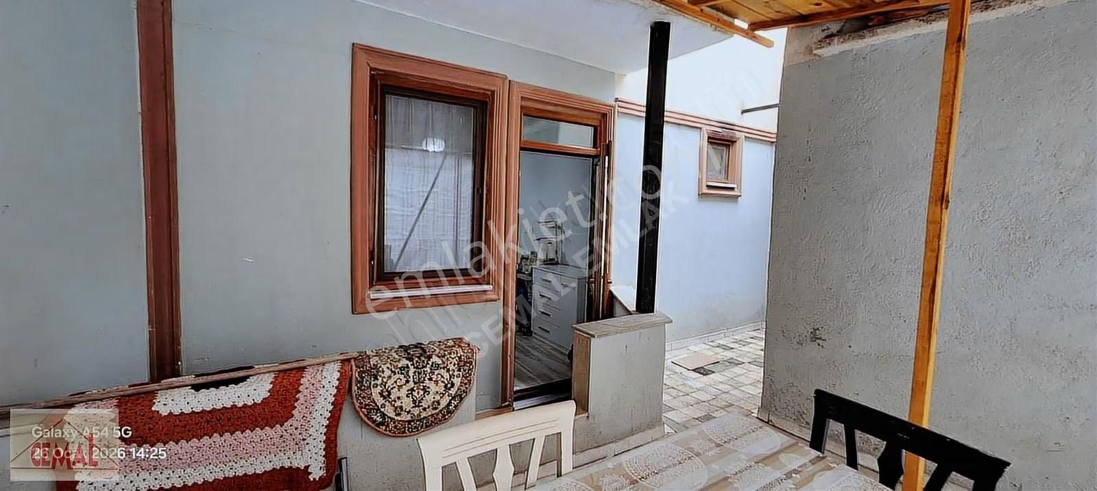 Cemal Emlak Muradiye Giriş Kat Masrafsız Bakımlı Bahçeli Ekonomi - Görsel 28