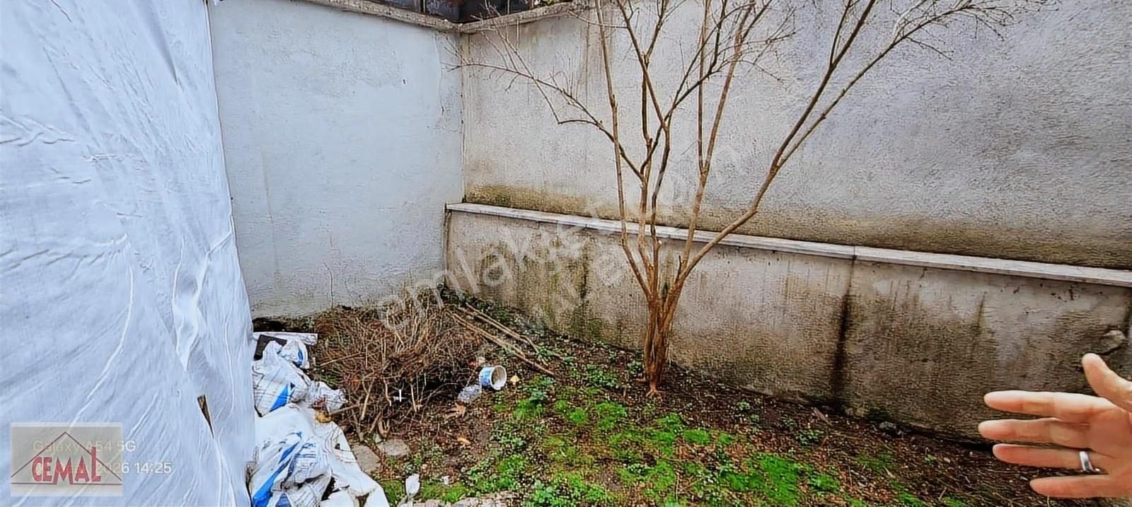 Cemal Emlak Muradiye Giriş Kat Masrafsız Bakımlı Bahçeli Ekonomi - Görsel 9