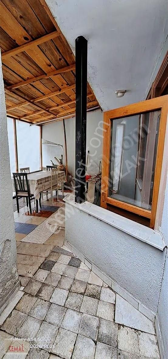 Cemal Emlak Muradiye Giriş Kat Masrafsız Bakımlı Bahçeli Ekonomi - Görsel 2