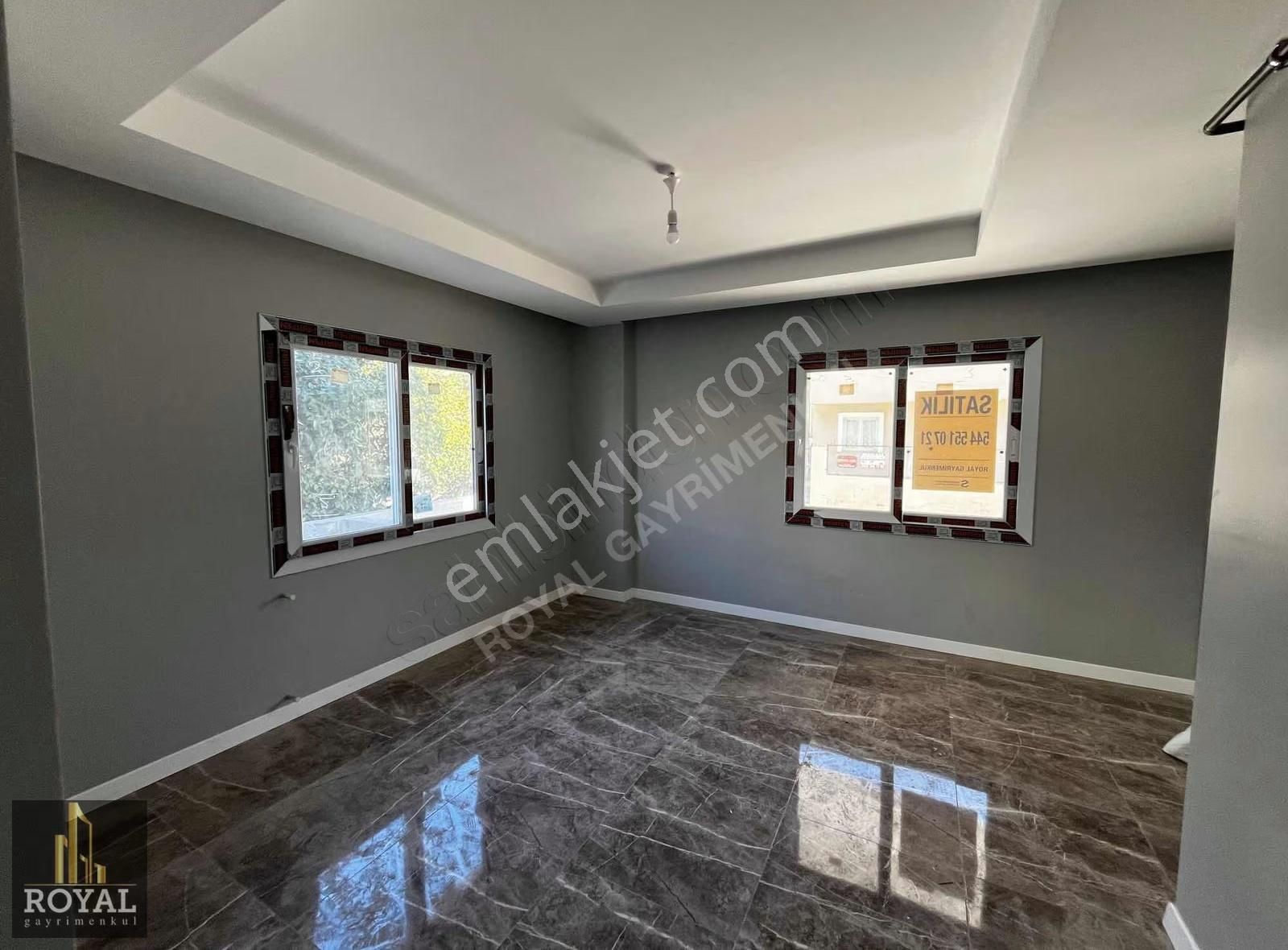 Anıt Mahallesi'nin Kalbinde, Okul Ve Market Yanı Sıfır 1+1 Daire