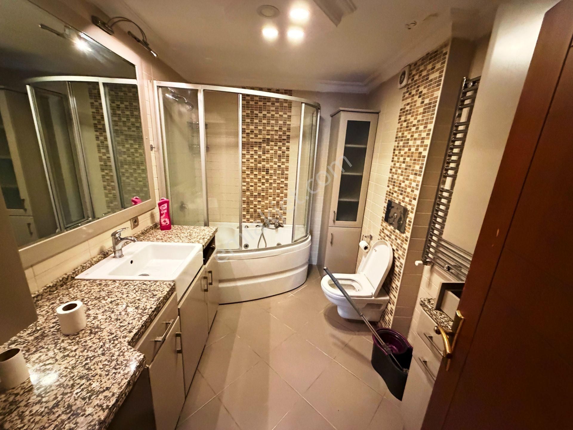 Şair Arşi Caddesi'nde 2.kat Balkonlu Otoparklı 120m2 Kiralık 3+1 - Görsel 22