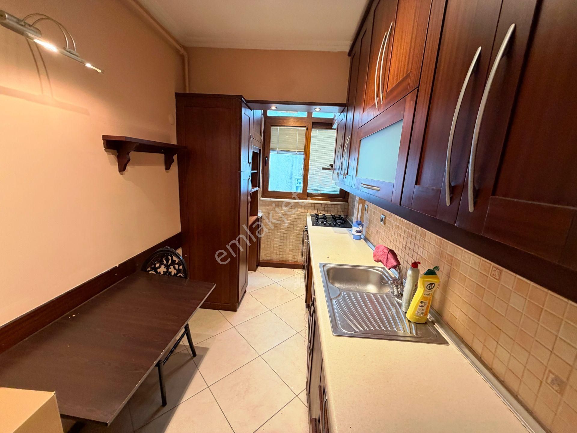 Şair Arşi Caddesi'nde 2.kat Balkonlu Otoparklı 120m2 Kiralık 3+1 - Görsel 20