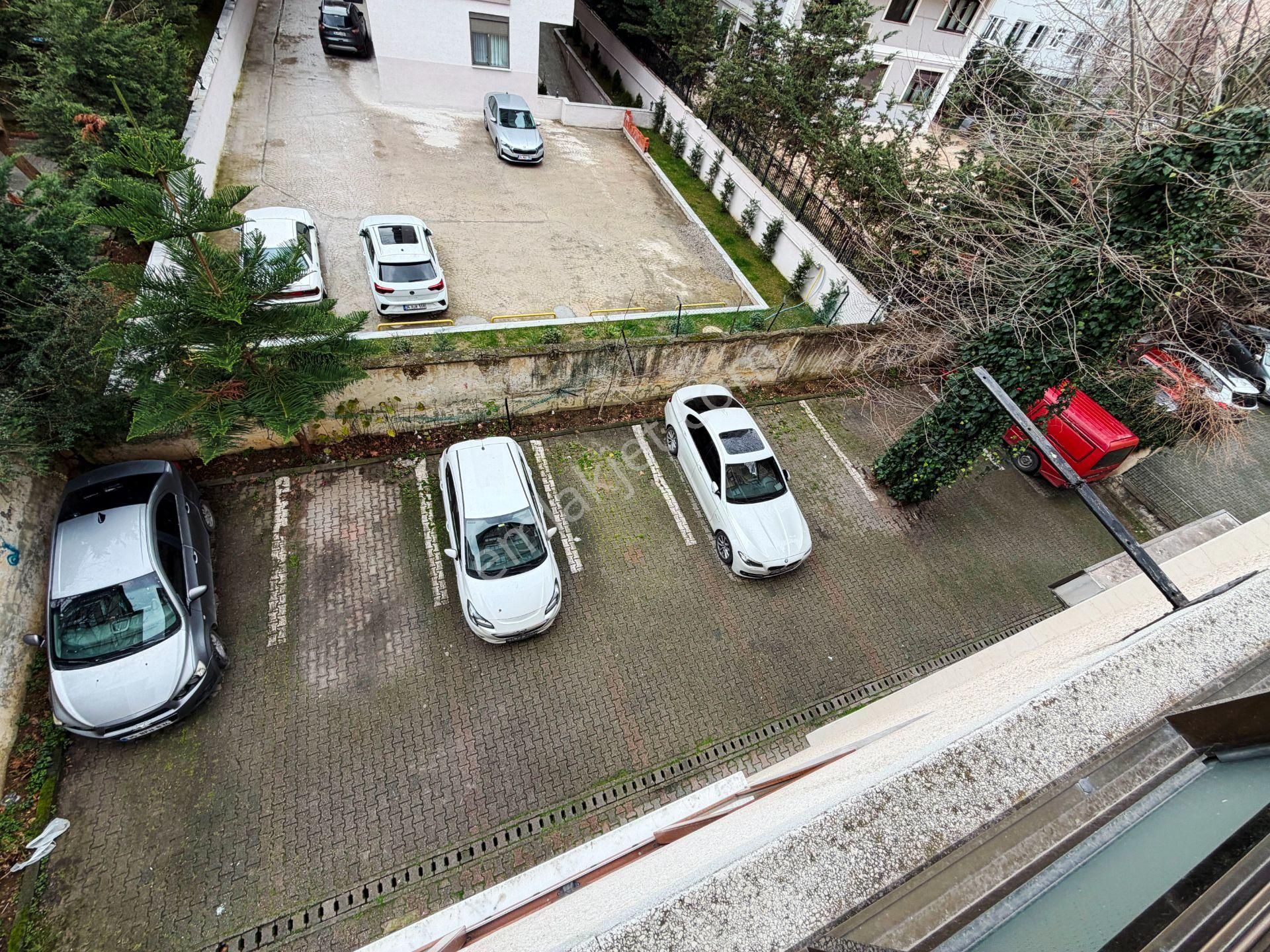 Şair Arşi Caddesi'nde 2.kat Balkonlu Otoparklı 120m2 Kiralık 3+1 - Görsel 28