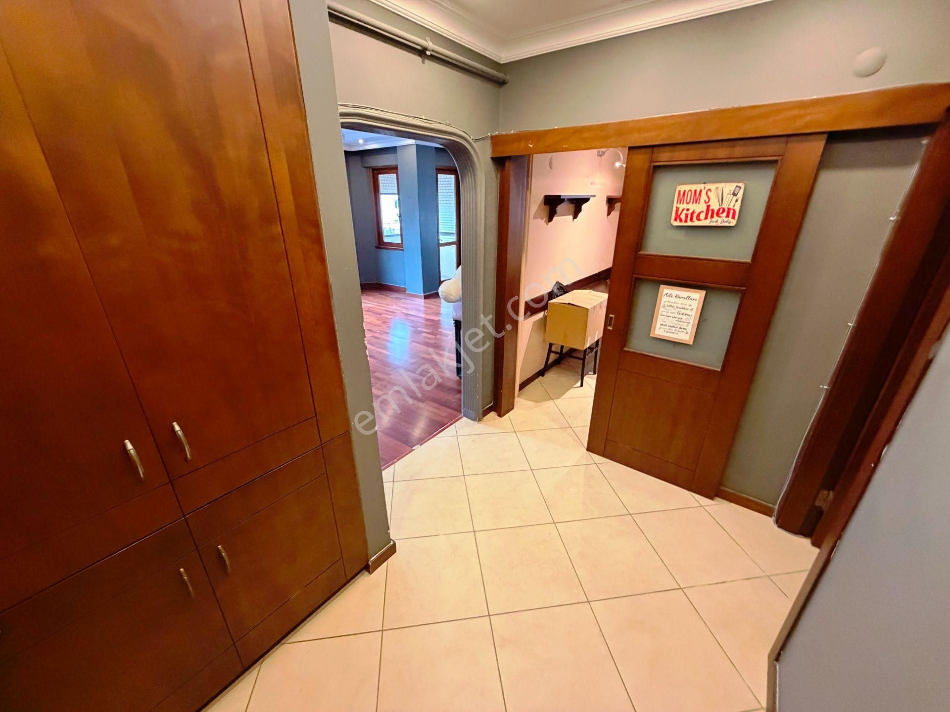 Şair Arşi Caddesi'nde 2.kat Balkonlu Otoparklı 120m2 Kiralık 3+1 - Görsel 16