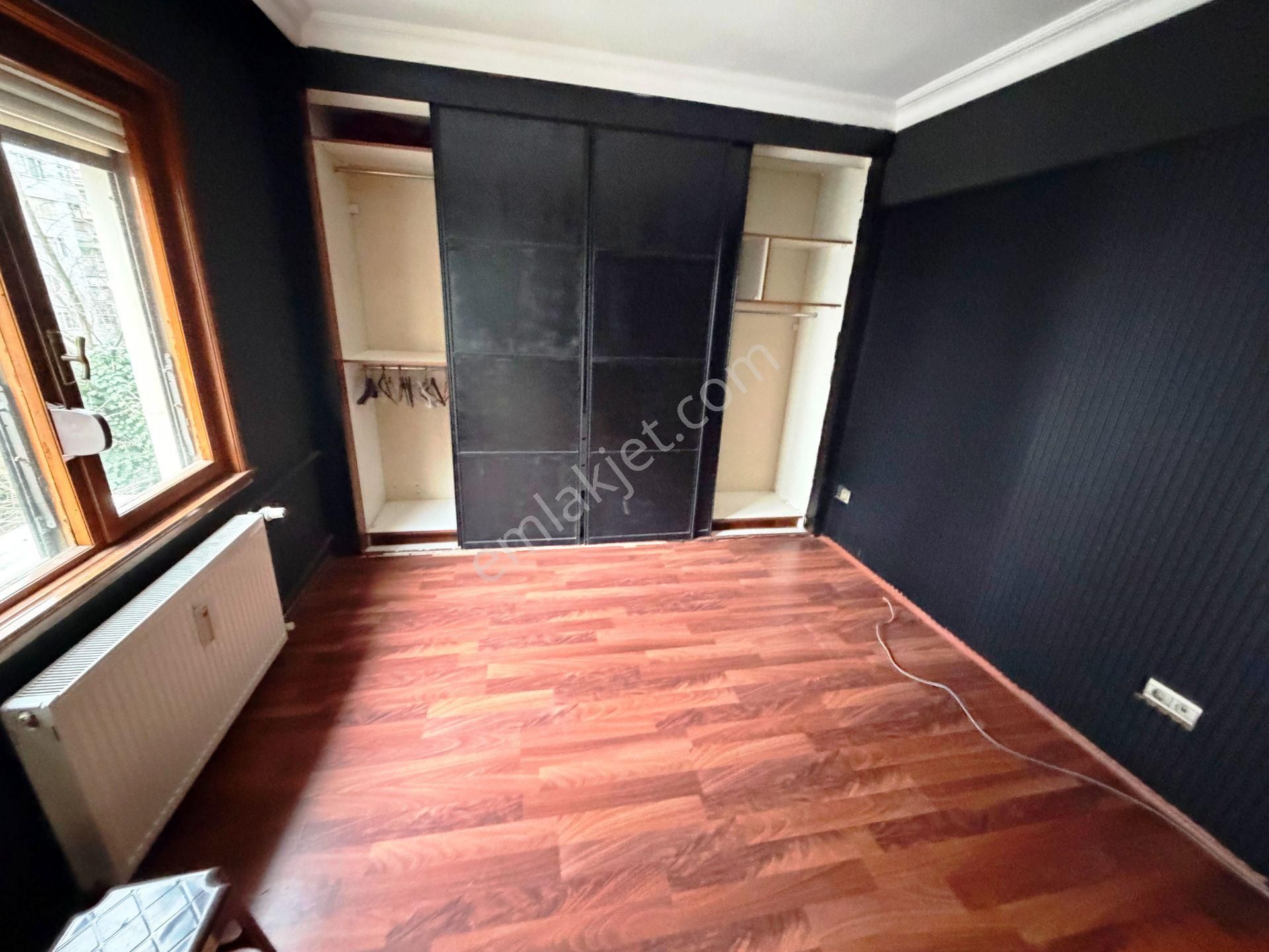 Şair Arşi Caddesi'nde 2.kat Balkonlu Otoparklı 120m2 Kiralık 3+1 - Görsel 7