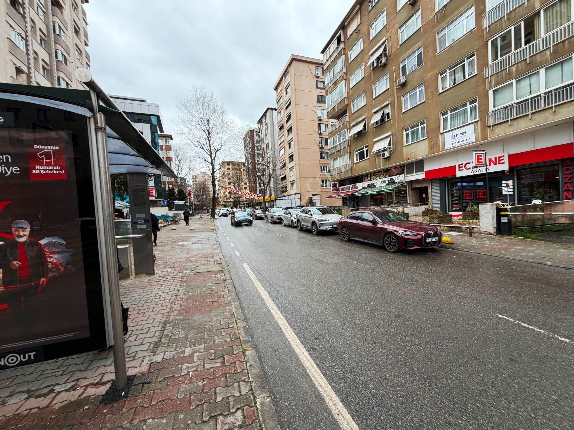 Şair Arşi Caddesi'nde 2.kat Balkonlu Otoparklı 120m2 Kiralık 3+1 - Görsel 29