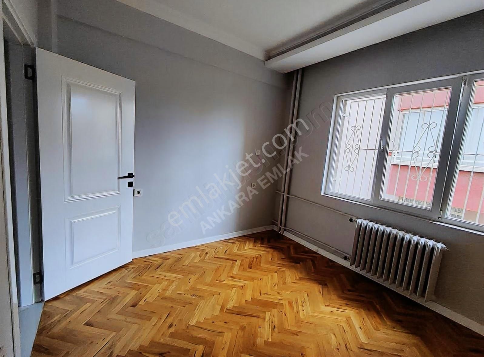 Ankara Emlak'tan Esat'ta 2+1 Full Yapılı Geniş Satılık Daire - Görsel 30