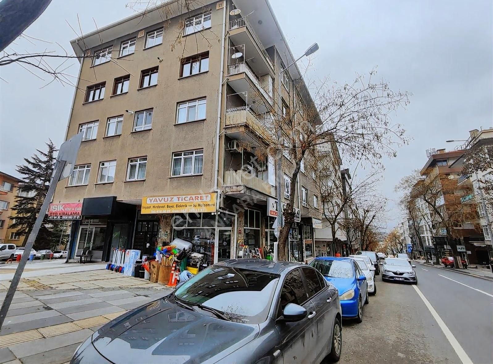 Ankara Emlak'tan Esat'ta 2+1 Full Yapılı Geniş Satılık Daire - Görsel 12