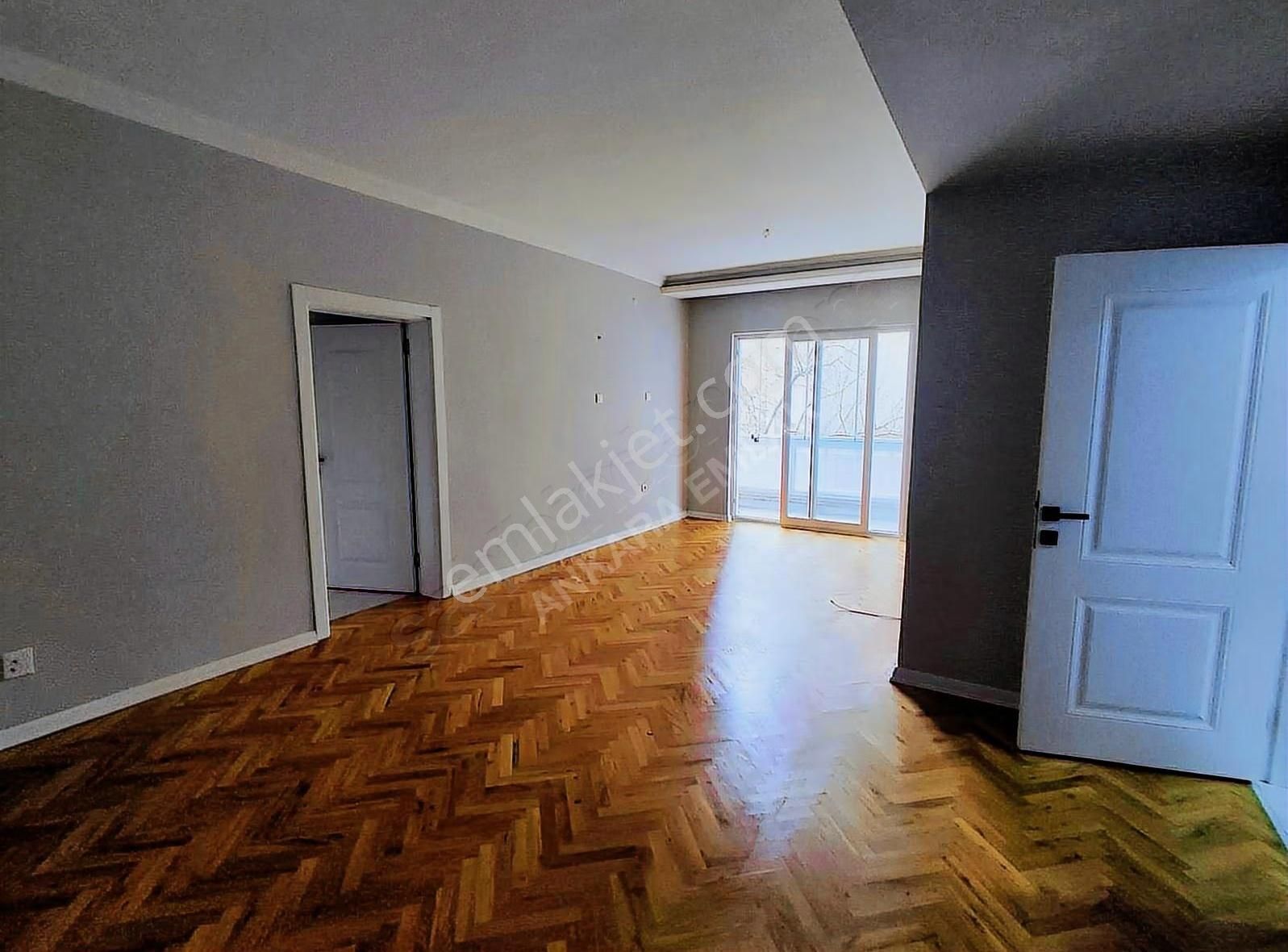 Ankara Emlak'tan Esat'ta 2+1 Full Yapılı Geniş Satılık Daire - Görsel 15