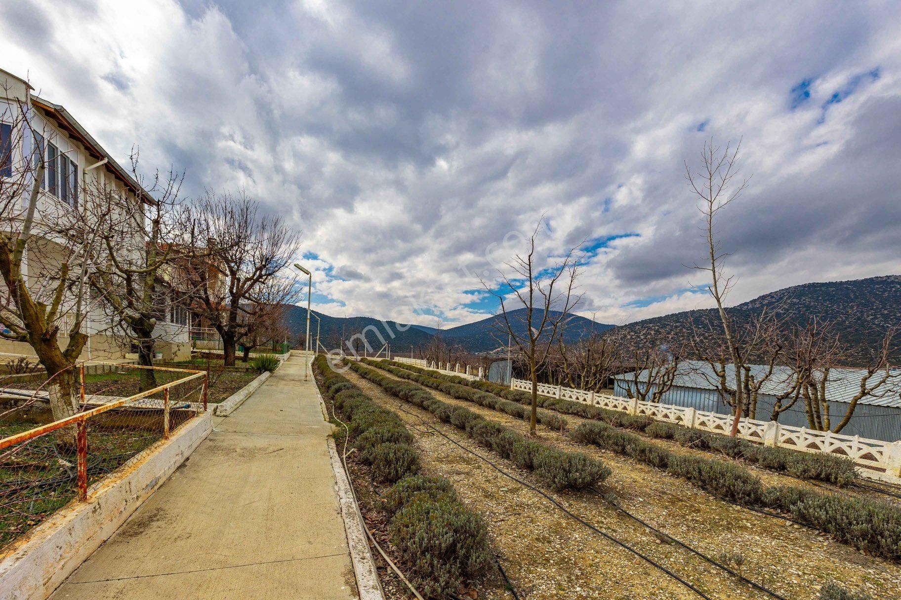 Antalya Korkuteli’nde Doğayla İç İçe Satılık Müstakil Villa - Görsel 32