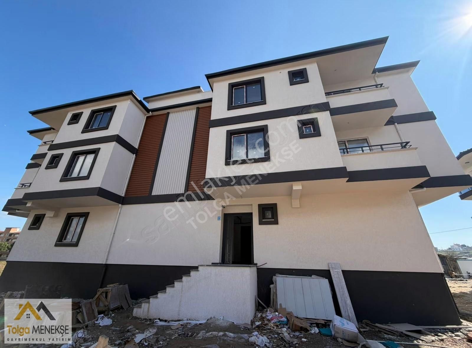 Kumbağ'da Havuzlu Sitede Denize 500m Çift Balkonlu Ultra Lüx 2+1 - Görsel 18