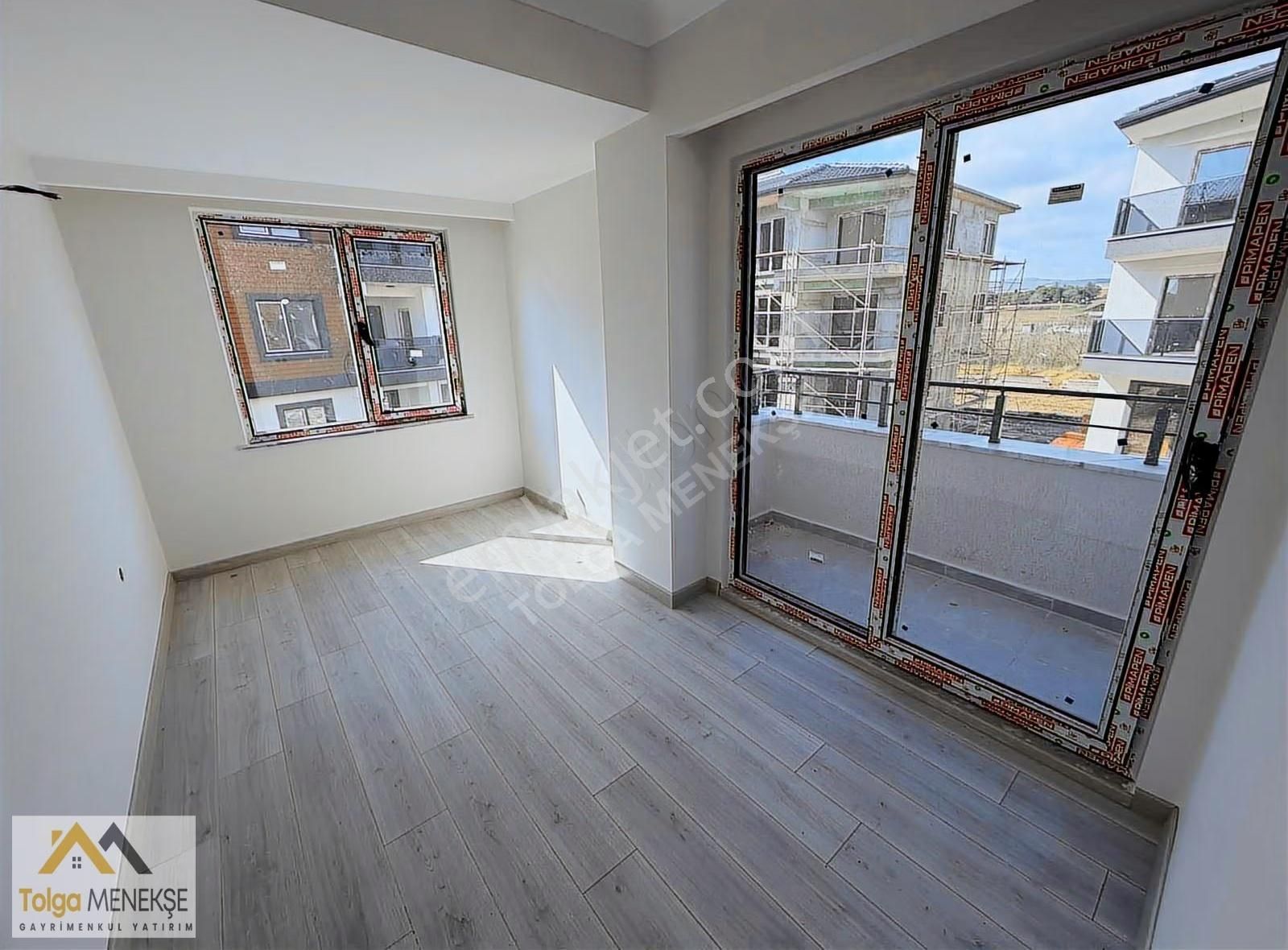 Kumbağ'da Havuzlu Sitede Denize 500m Çift Balkonlu Ultra Lüx 2+1 - Görsel 8