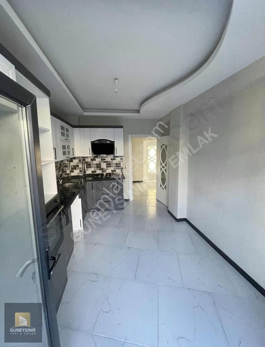 Çimenlik Cad. Cepheli Arakat Önü Açık 3+1 - Görsel 20