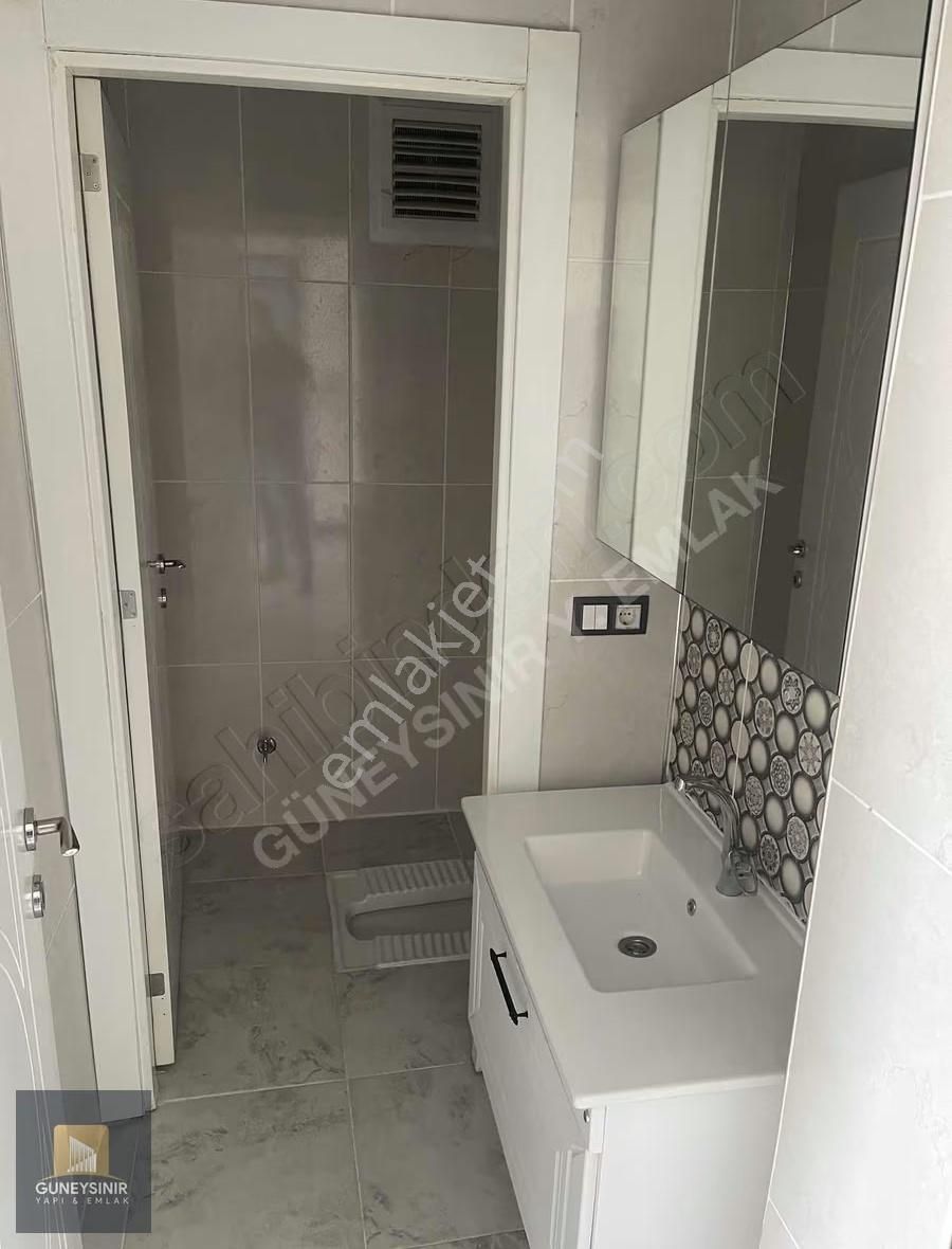 Çimenlik Cad. Cepheli Arakat Önü Açık 3+1 - Görsel 3